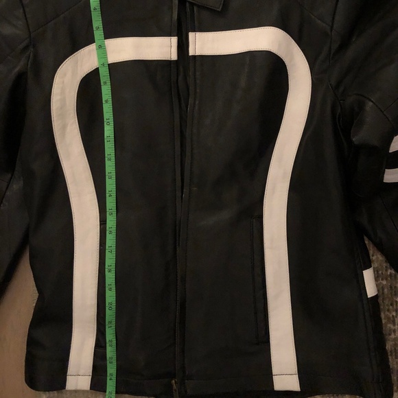 Vintage Leather Motorcycle Women’s Jacket - Picture 8 of 9